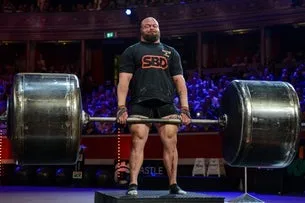 Giants Live - The World Tour Finals