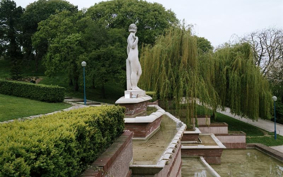Visite du parc de la Butte-du-Chapeau-Rouge