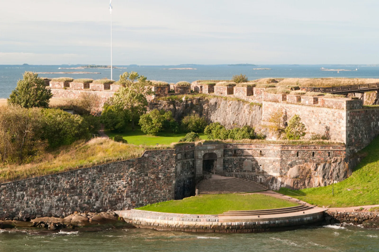 Guided Walking Tour at Suomenlinna in English