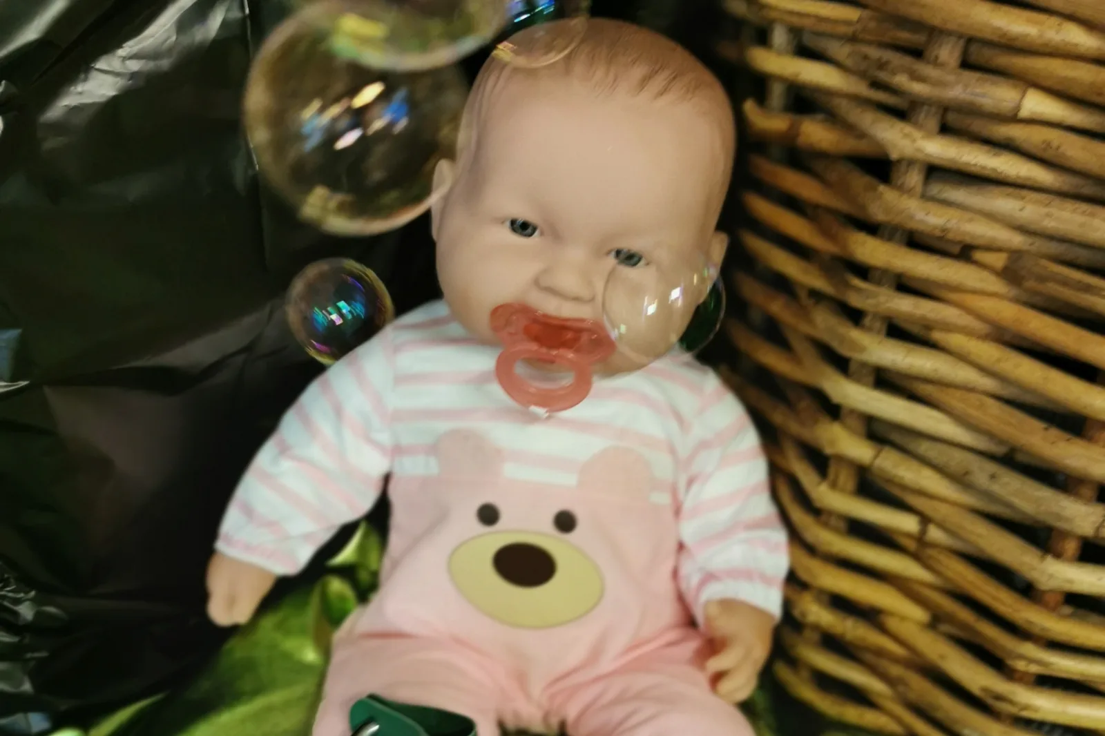 Kukkuluuruu-laulu- ja lorutuokio noin 6kk-12kk