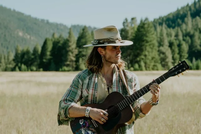 KALEO - Way Down We Go Tour