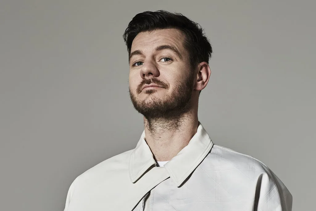 ALESSANDRO CATTELAN - Benvenuto nell’AI!