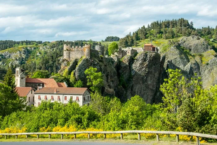 Visite libre du château fort d'Arlempdes