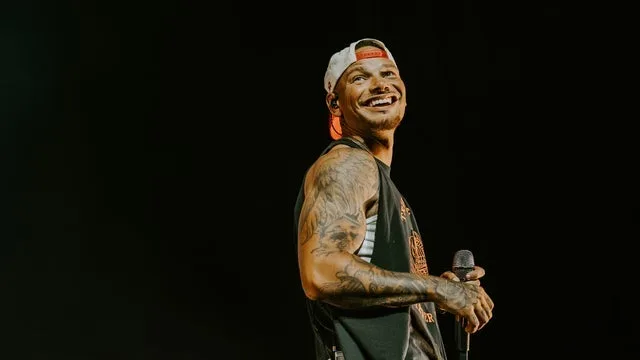 Kane Brown: Crowd Work King
