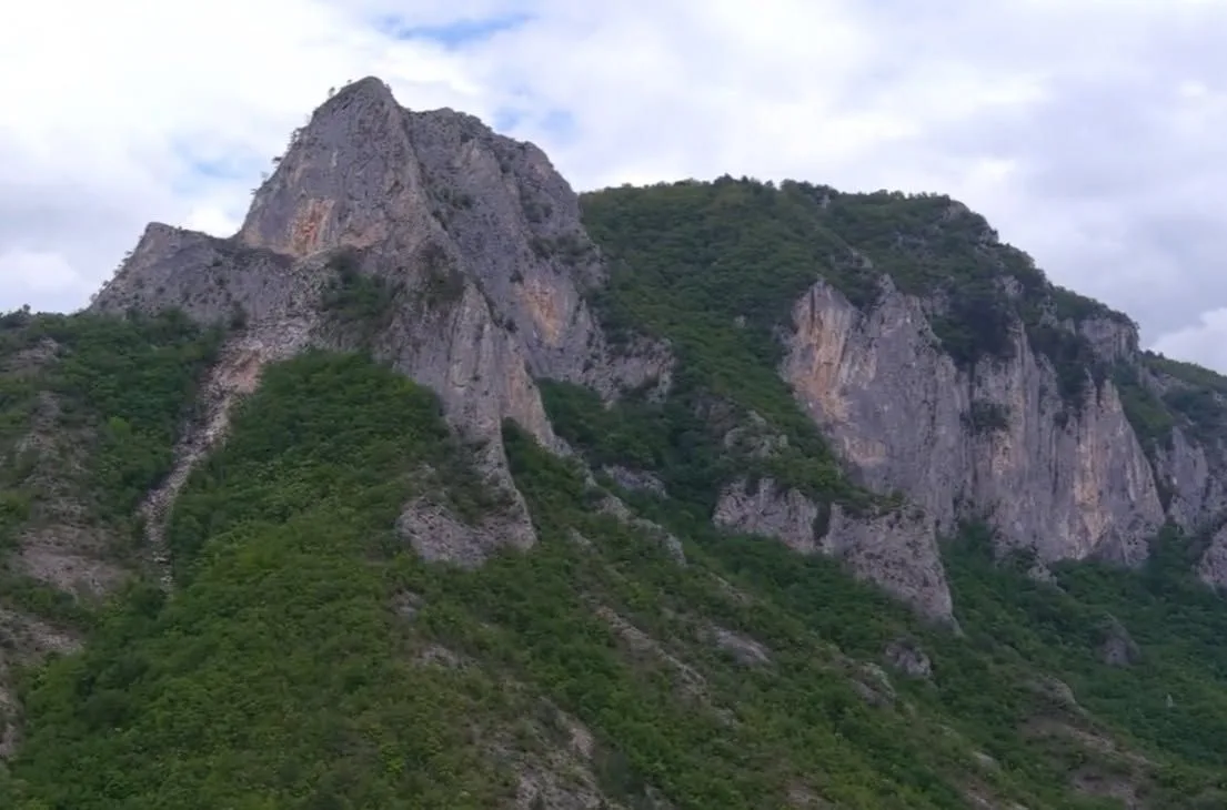 Връх Пропуло и Станчов Камък, Кръстова Гора, Караджов Камък и Белинташ