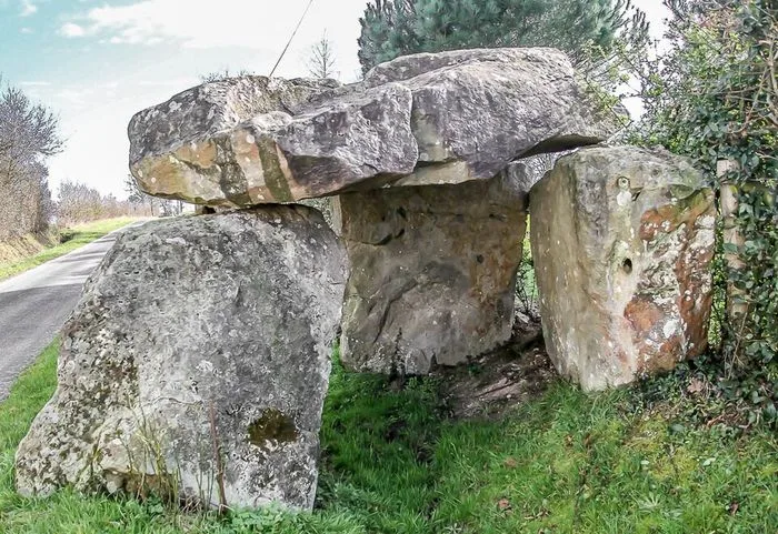 Dolmen de la Pierre aux Fées
