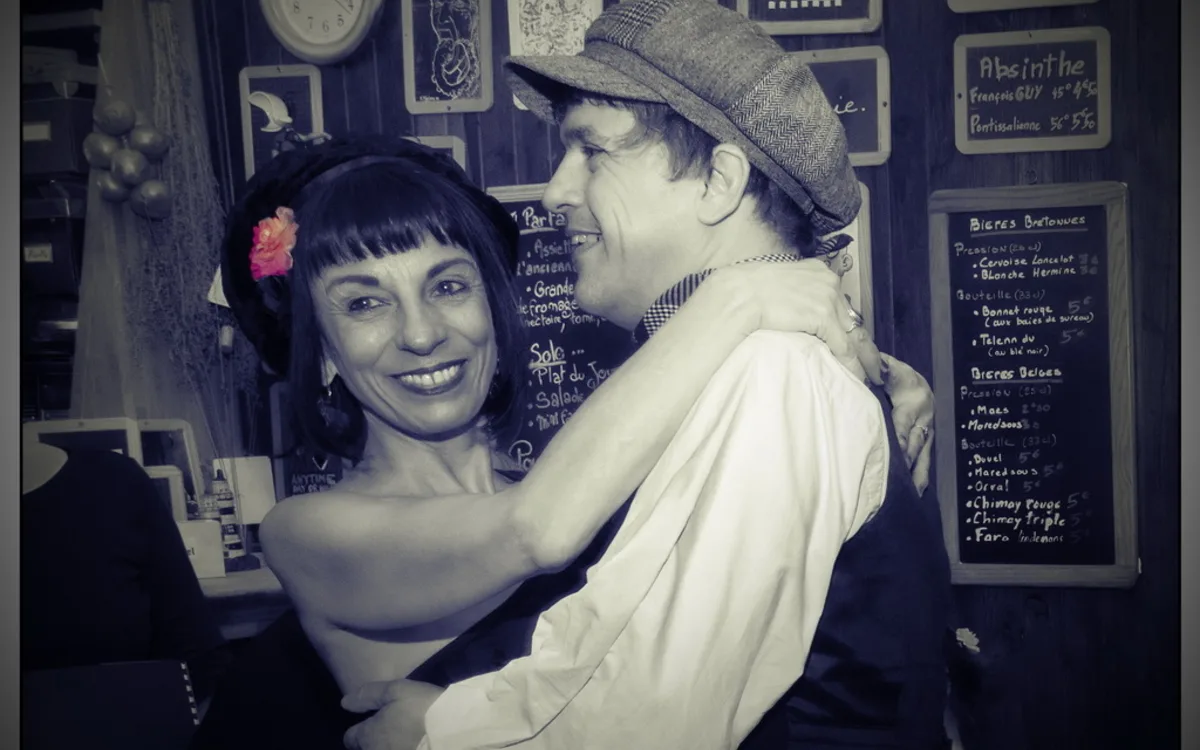 Cours de danse de bal — Paris 10e — 1er cours offert