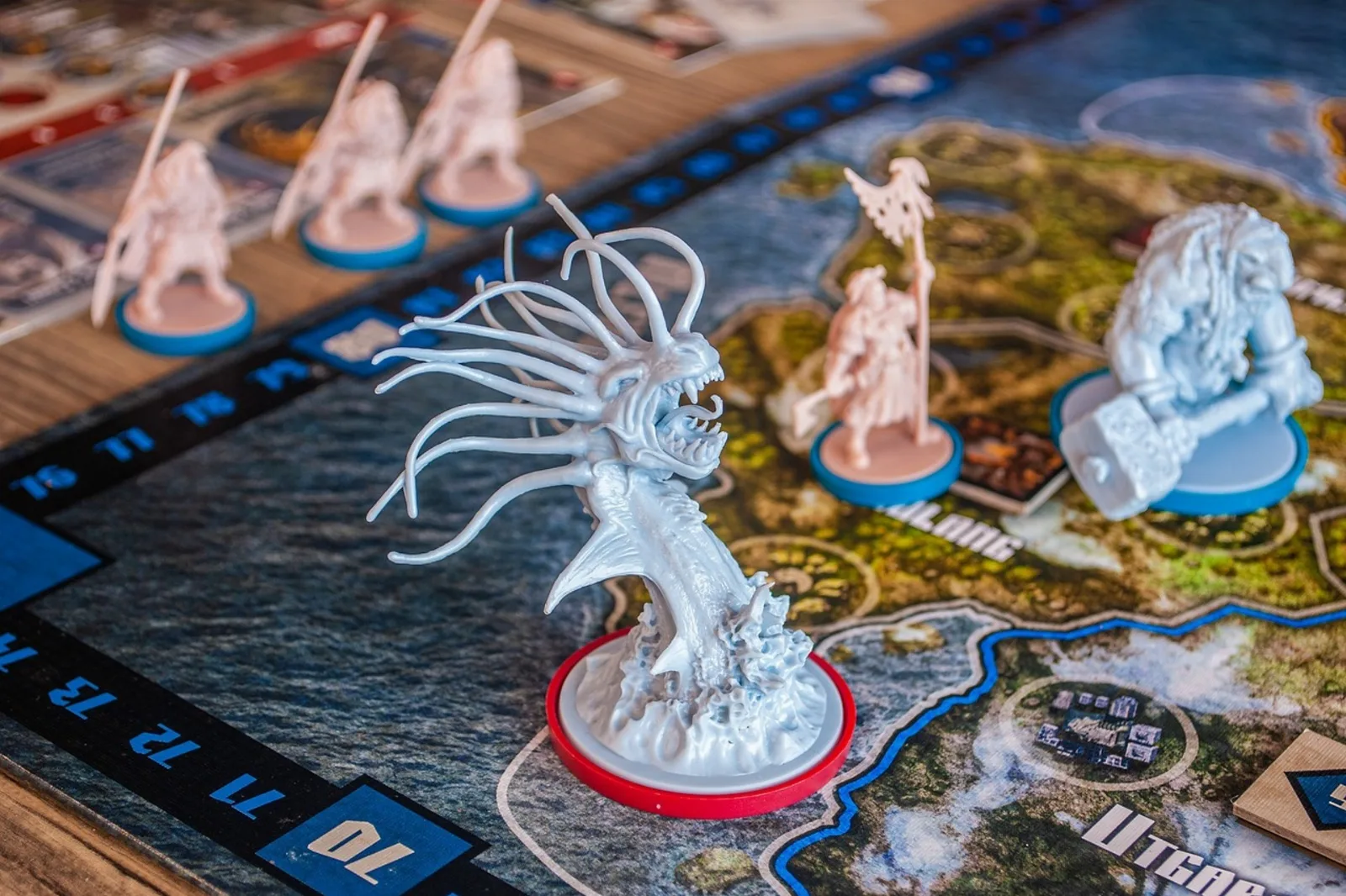 Let's play board games (Adults and youth)