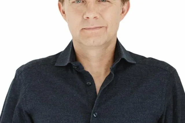 Derek Ogilvie - Up Close and Personal