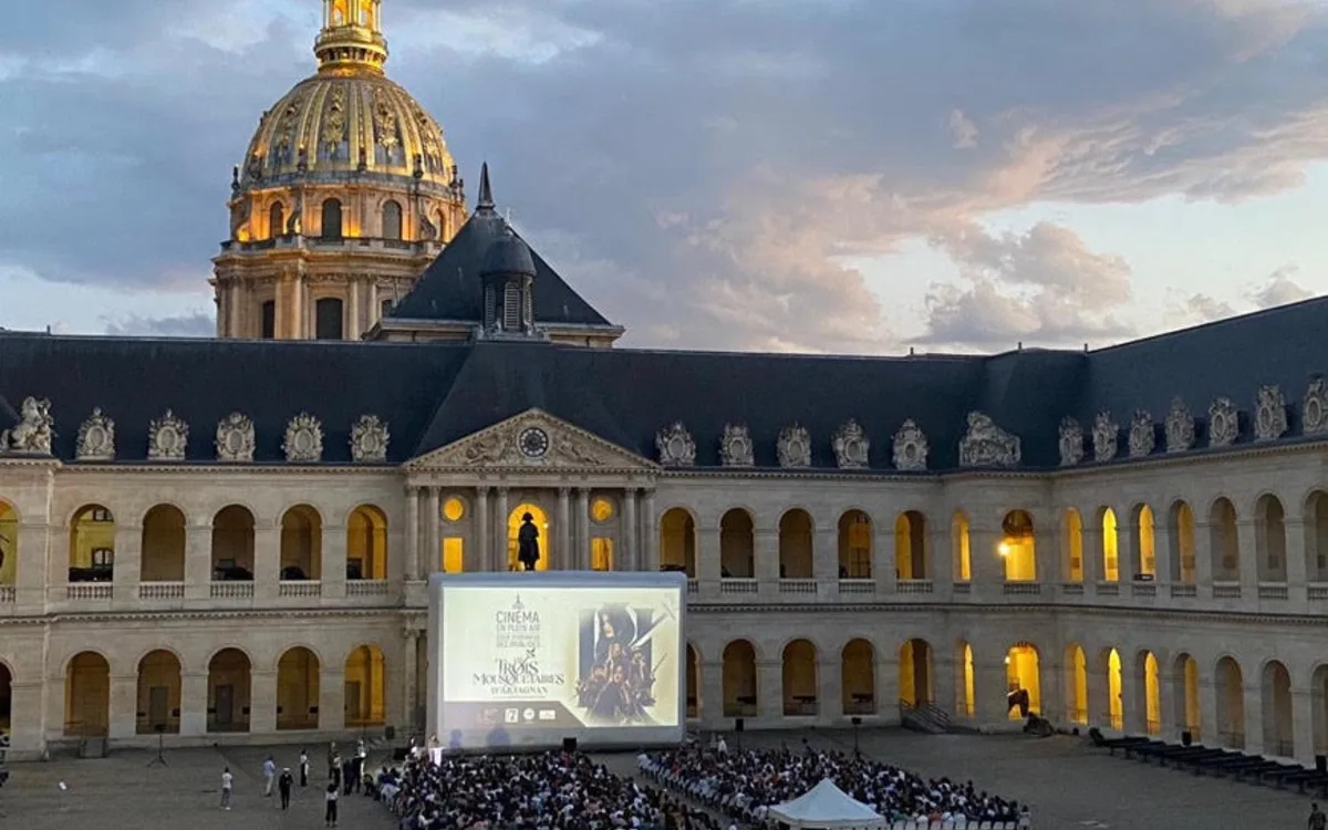 Cinéma en plein air : les Invalides font leur cinéma !