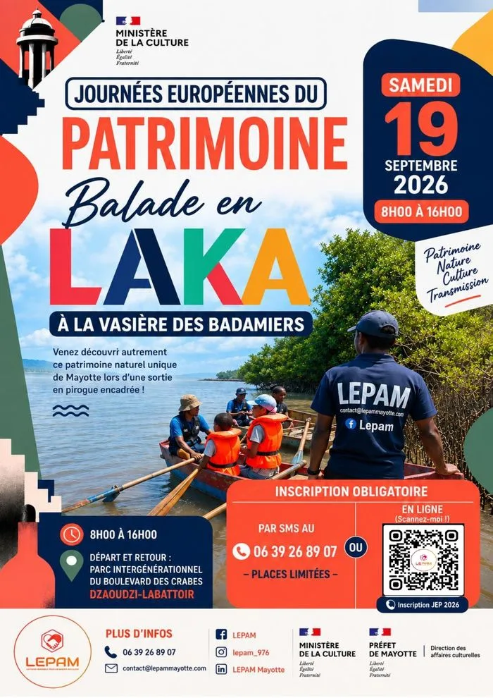 Découverte de la vasière des badamiers et son environnement en pirogue traditionnelle
