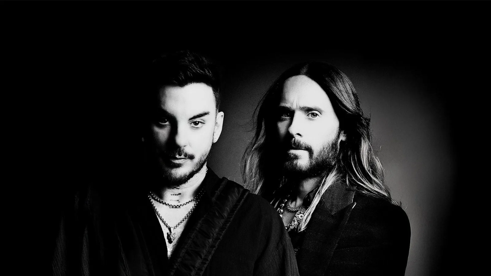 Thirty Seconds to Mars Presents A Beautiful Lie vs This Is War