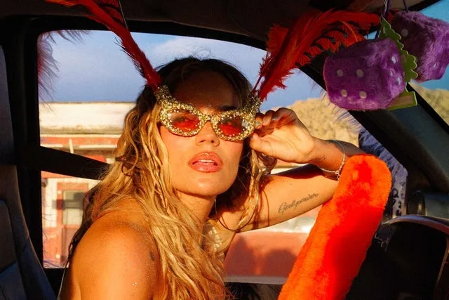 Karol G, Viajando por el mundo, Tropitour