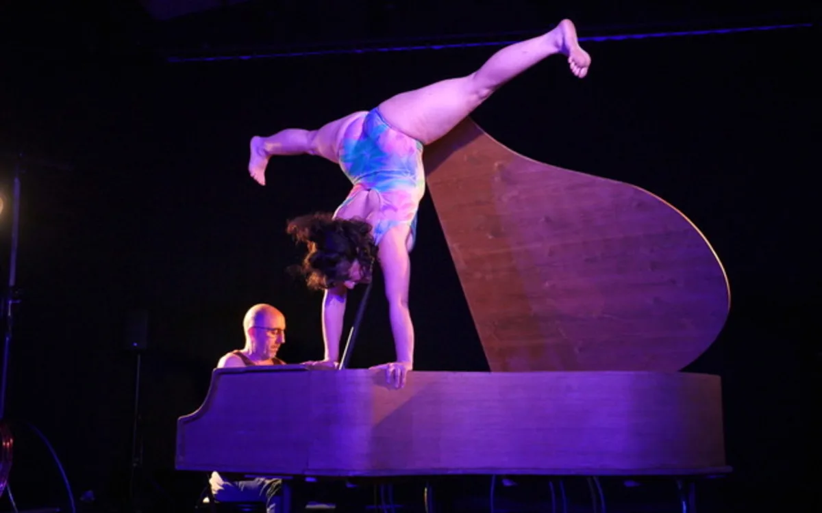 Une pièce de cirque musicale par Pauline Dau