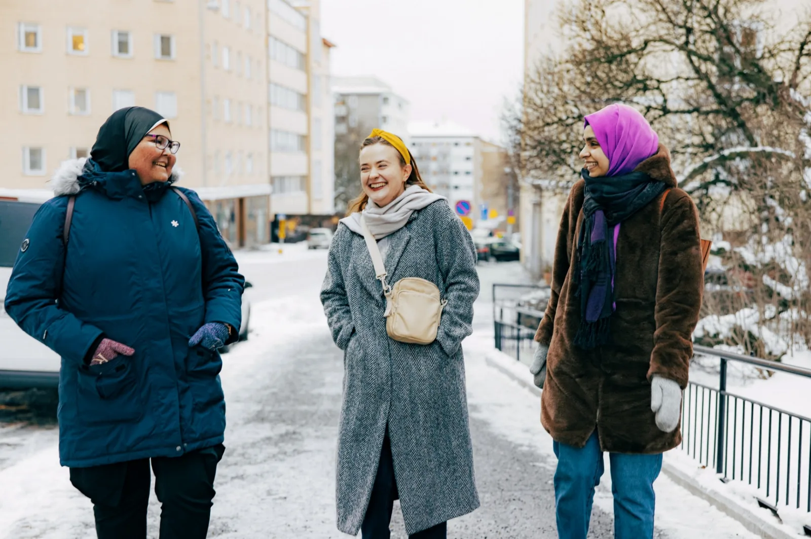 Monikulttuurinen naisten keskusteluryhmä