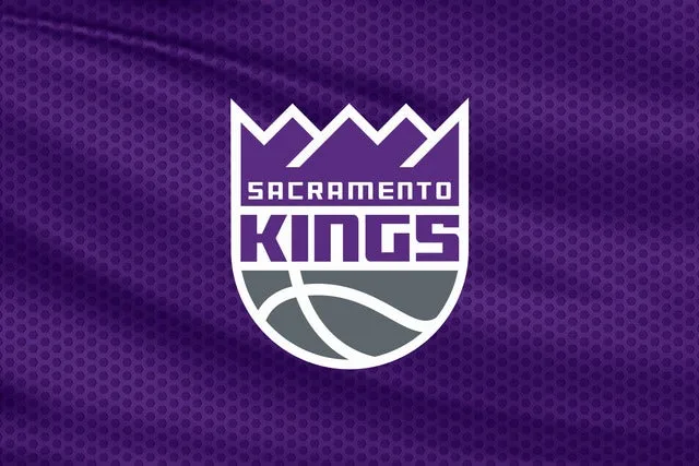 Kings v Lakers