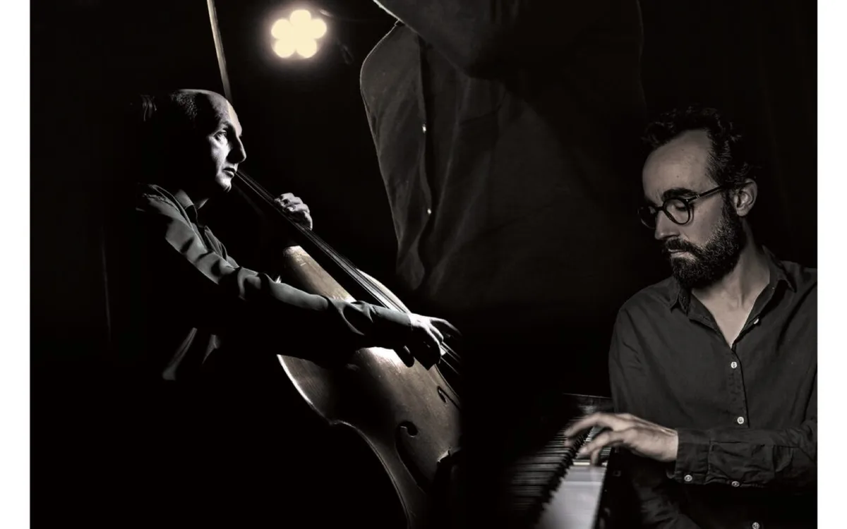 Jeff Vinolo Trio / Par ici… Ici c'est Paris