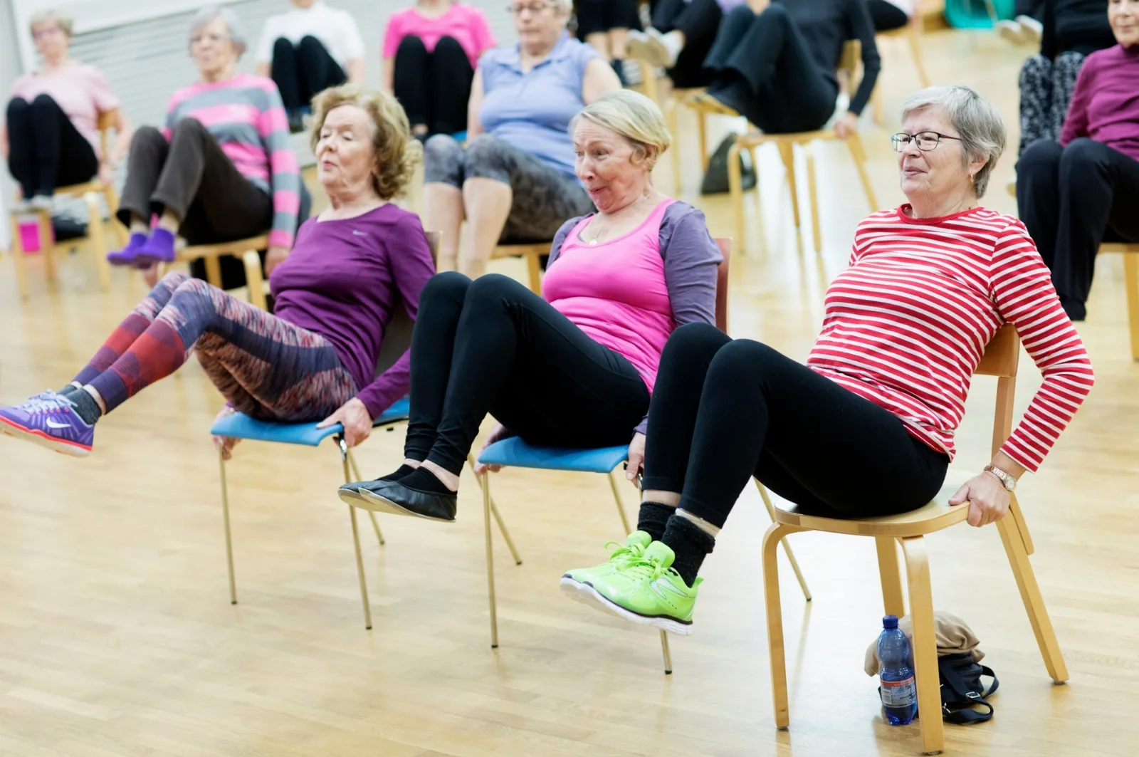 Tuolijumppaa ja tasapainoliikuntaa
