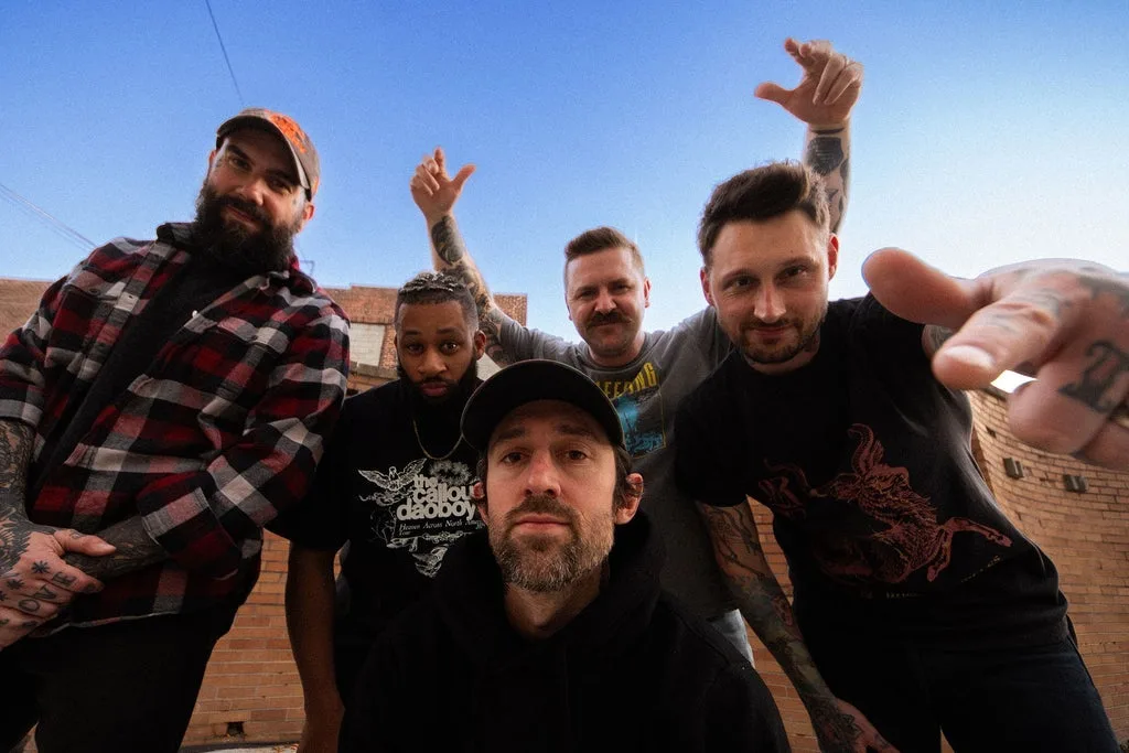 Vanna Headline Show - Howler 