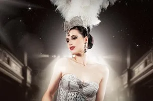 Burlesque with Evana De Lune
