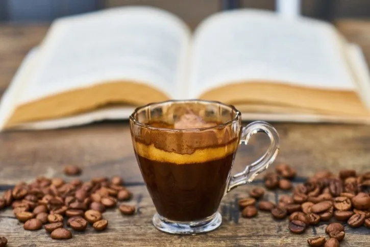 Book and Culture Café in English