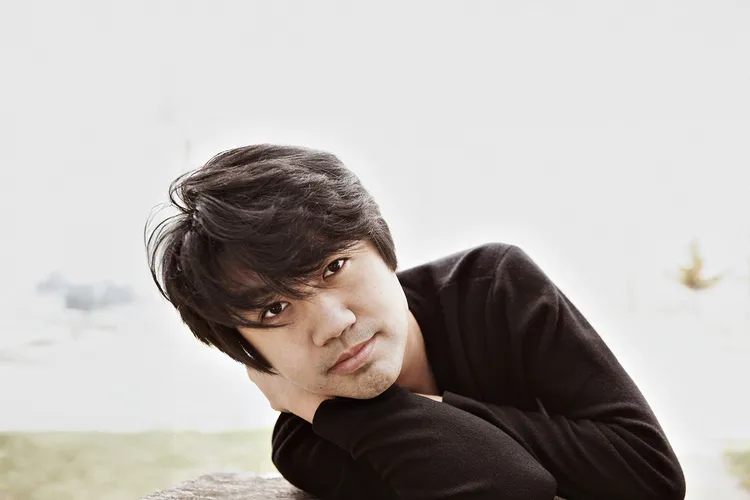 Sean Chen, piano